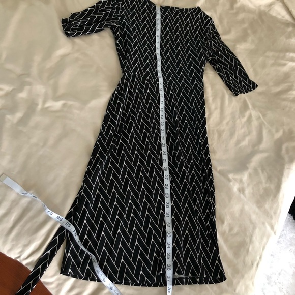 Cleo Geo Pattern 3/4 Sleeve Black&White Knee Length - Picture 6 of 9